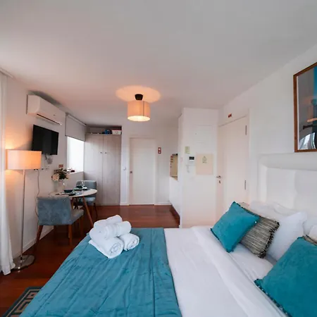 Emblematic View - Centre