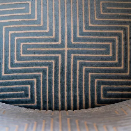 Emblematic View - Centre