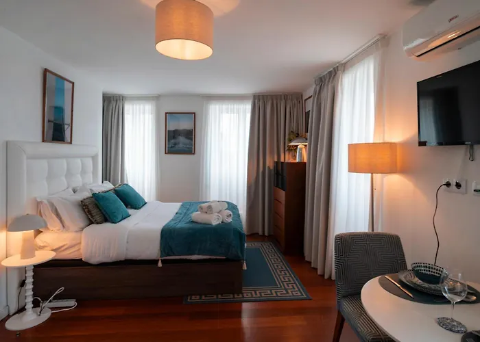 Emblematic View - Centre Apartment