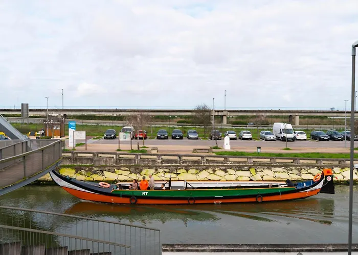 Emblematic View - Centre Apartment